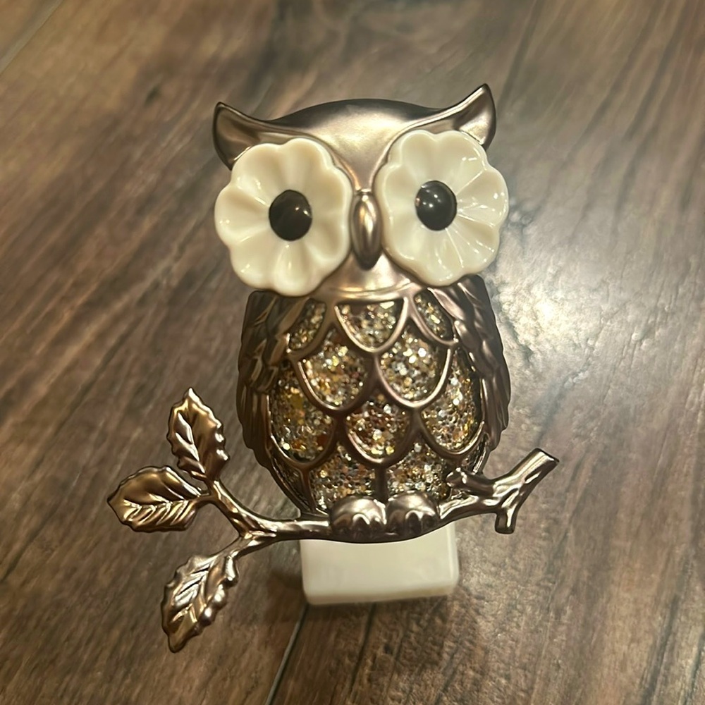 Bath and Body Works Owl Wallflower Fragrance Plug